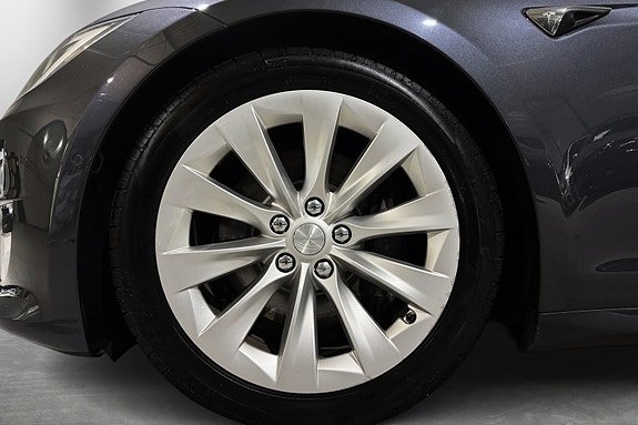Tesla Model S 15 of 30