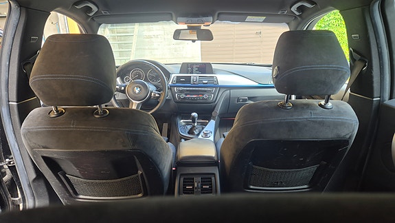 BMW 320d 11 of 16