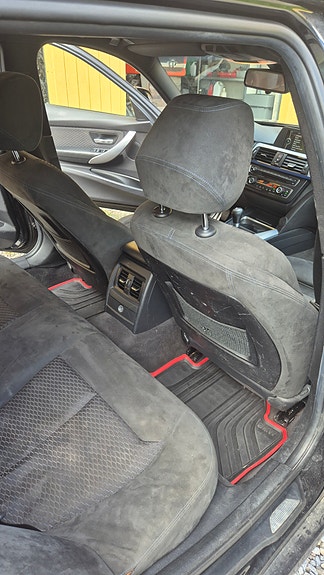 BMW 320d 12 of 16