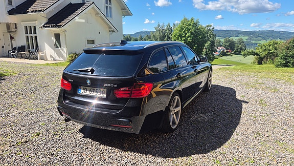 BMW 320d 6 of 16