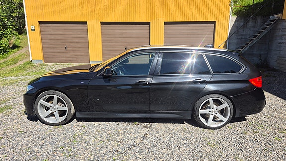 BMW 320d 9 of 16