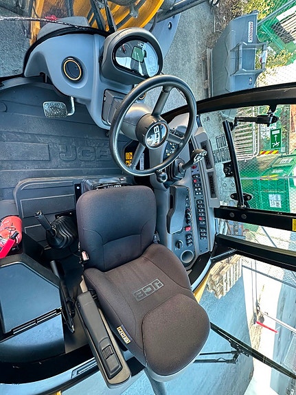 JCB 409 B 5 of 11