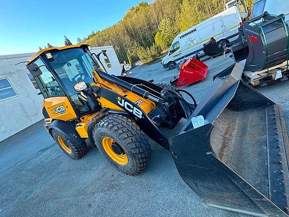 JCB 409 B 3 of 11