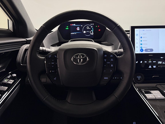 Toyota bZ4X 19 of 30