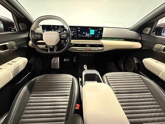 Kia EV4 5 of 30