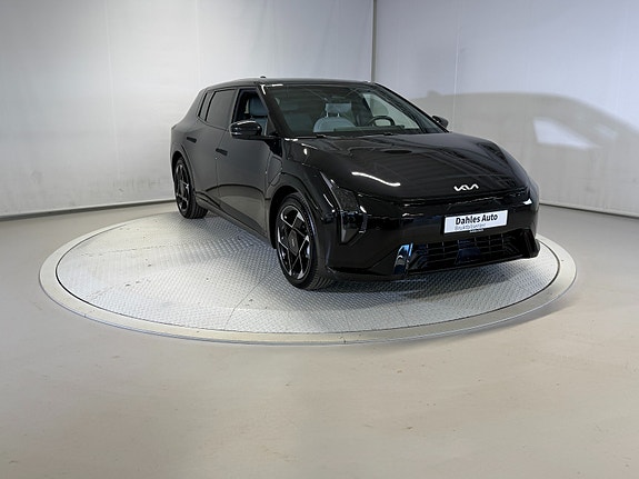 Kia EV4 2 of 30