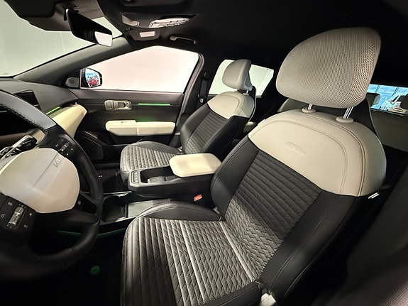 Kia EV4 7 of 30