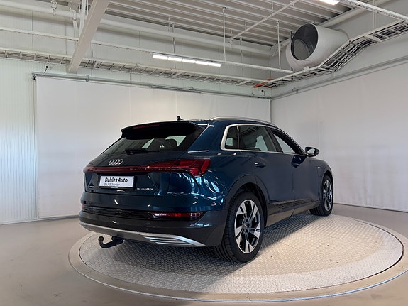 Audi e-tron 6 of 29