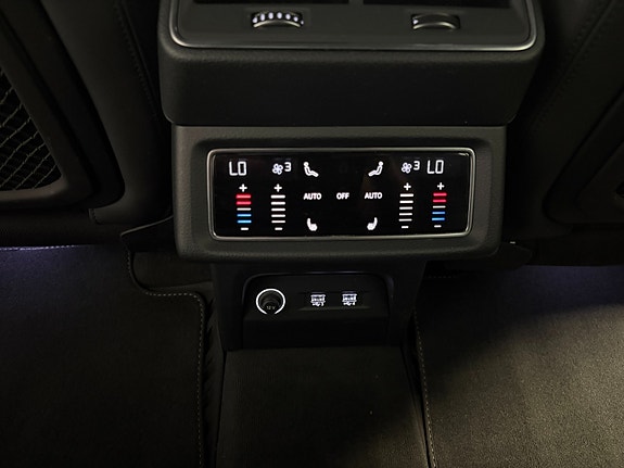 Audi e-tron 24 of 29