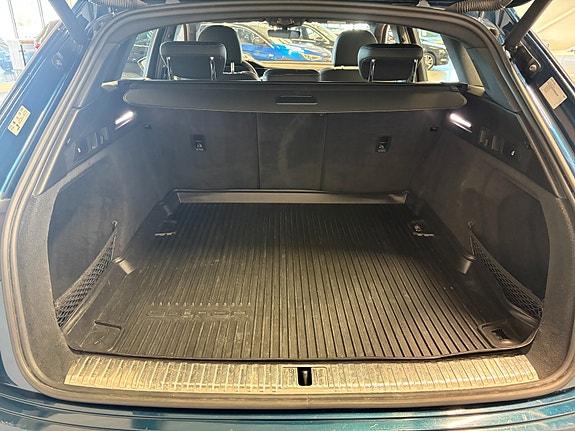 Audi e-tron 11 of 29