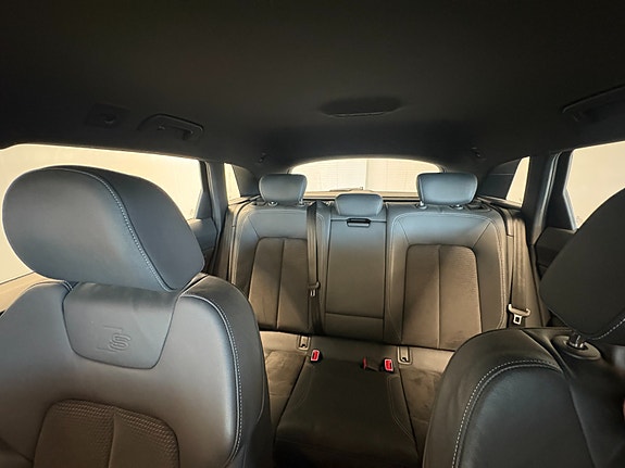 Audi e-tron 23 of 29