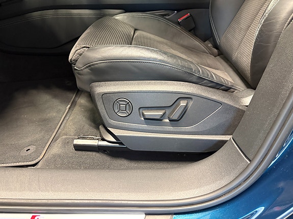 Audi e-tron 13 of 29