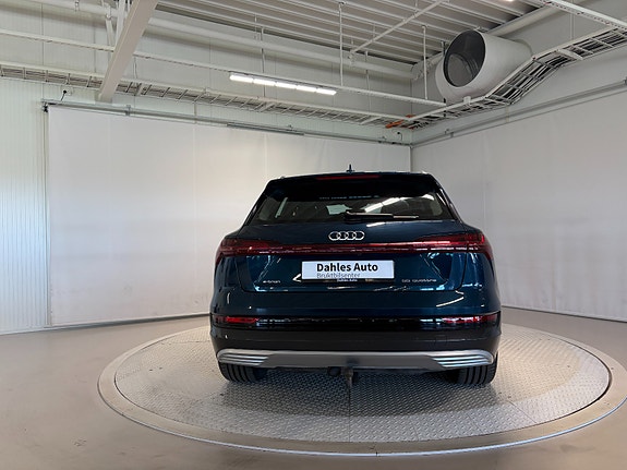 Audi e-tron 5 of 29