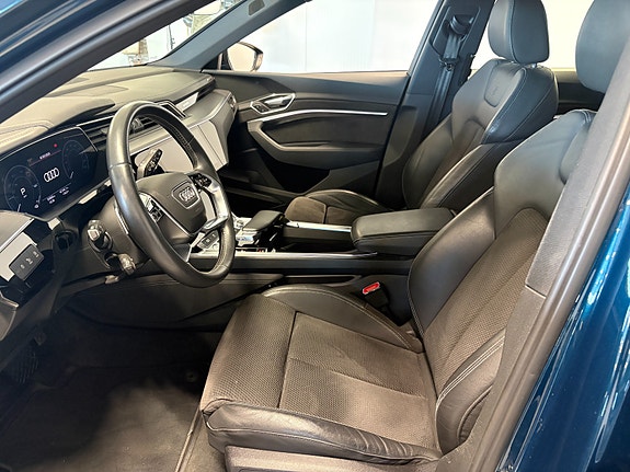 Audi e-tron 14 of 29