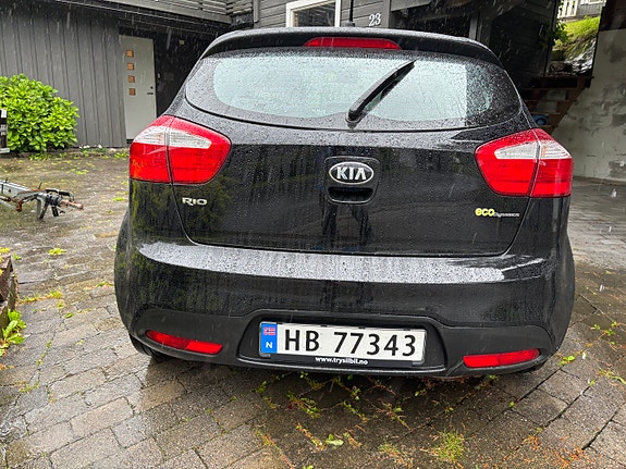 Kia Rio 5 of 15