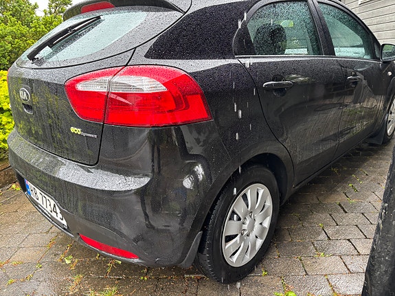 Kia Rio 6 of 15