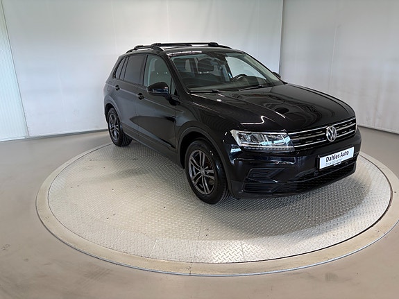 Volkswagen Tiguan 3 of 26