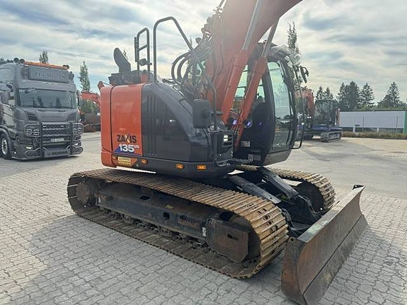 Hitachi ZX135US-6 5 of 13