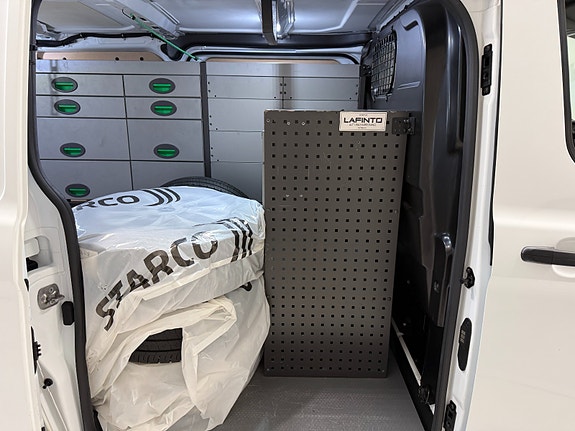 Ford Transit Custom 21 of 30
