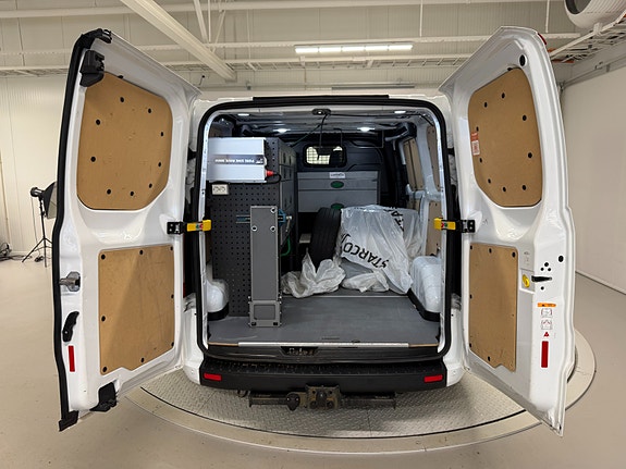 Ford Transit Custom 16 of 30