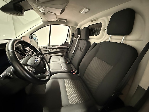 Ford Transit Custom 6 of 30