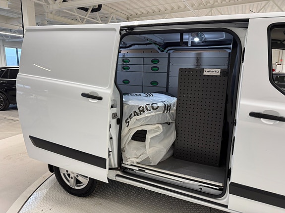Ford Transit Custom 20 of 30