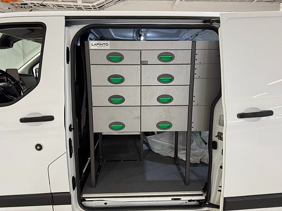 Ford Transit Custom 24 of 30