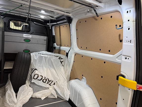 Ford Transit Custom 19 of 30