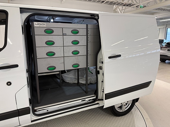 Ford Transit Custom 23 of 30