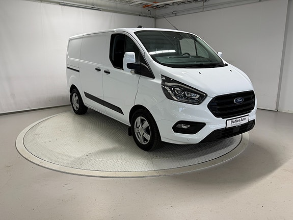 Ford Transit Custom 2 of 30