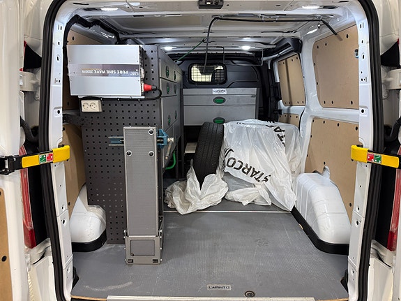 Ford Transit Custom 17 of 30