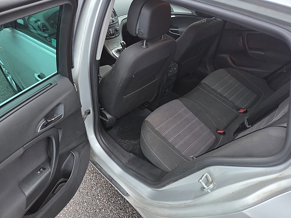 Opel Insignia 19 of 27