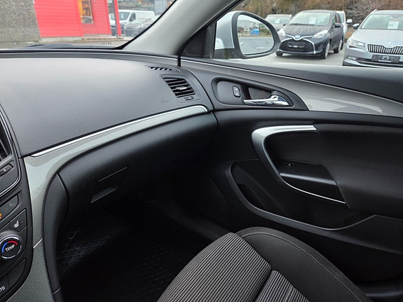 Opel Insignia 17 of 27