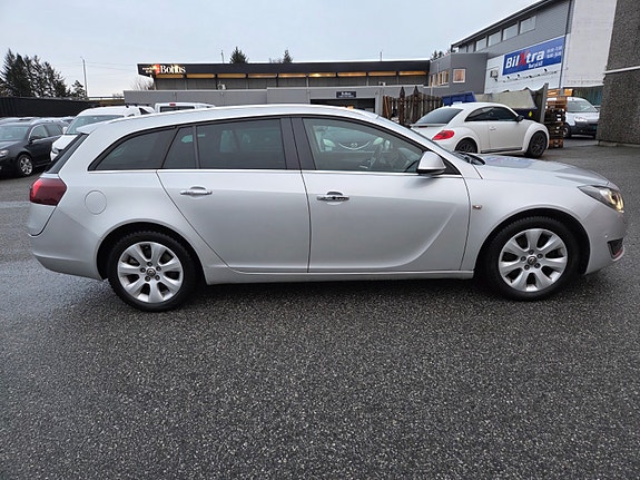 Opel Insignia 2 of 27