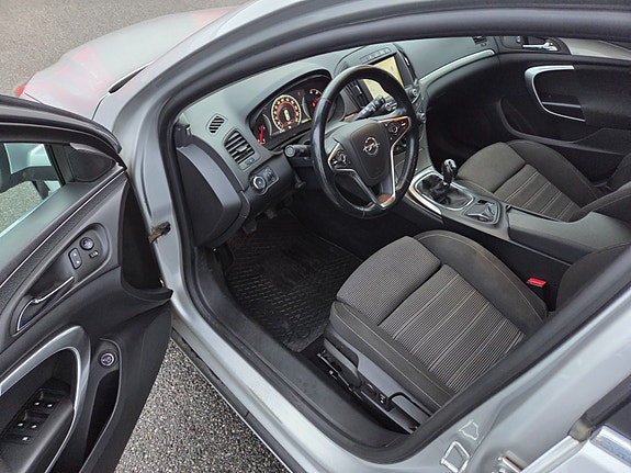 Opel Insignia 18 of 27