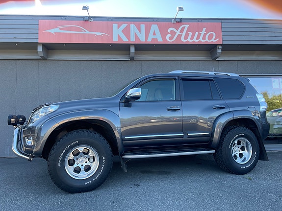 Toyota Land Cruiser 3 of 30