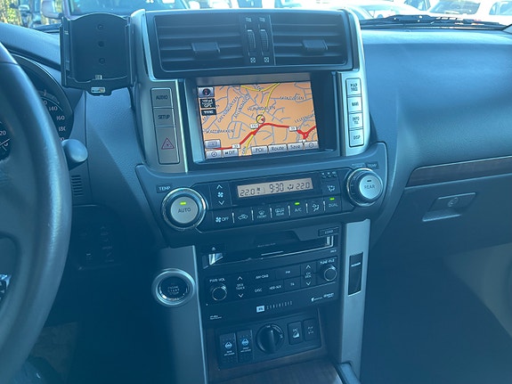 Toyota Land Cruiser 21 of 30