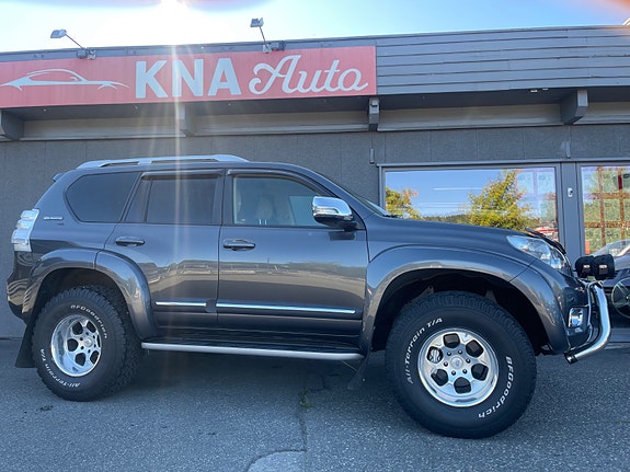 Toyota Land Cruiser 7 of 30