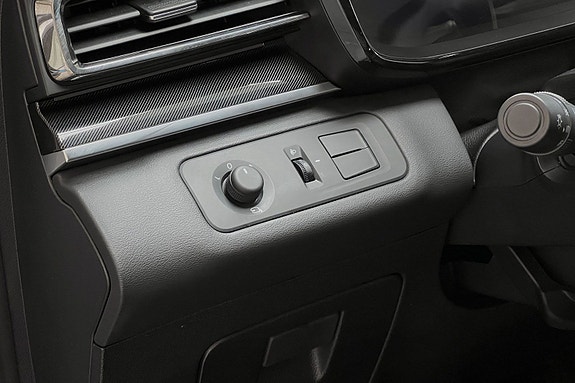 Maxus Euniq 6 15 of 30