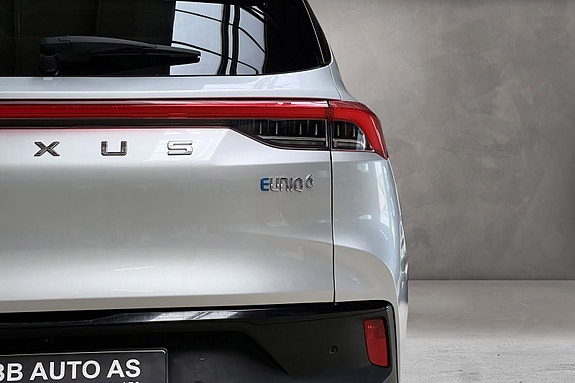 Maxus Euniq 6 10 of 30
