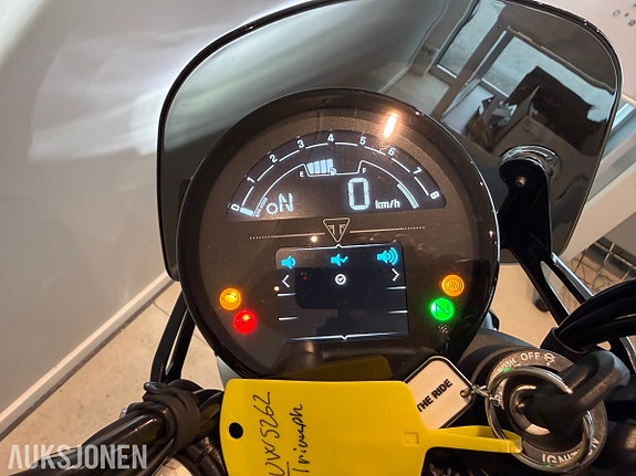 Triumph Speed Twin 900 - kun 733 km!! 21 of 21