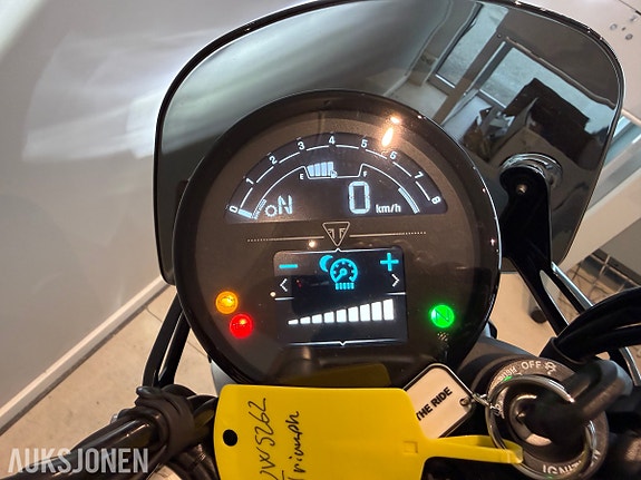 Triumph Speed Twin 900 - kun 733 km!! 18 of 21