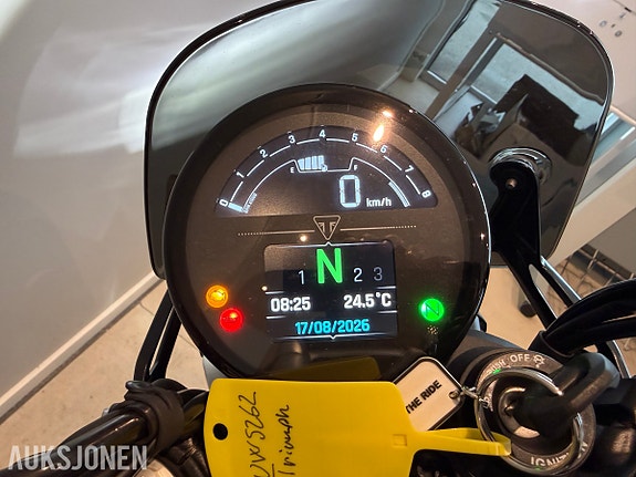 Triumph Speed Twin 900 - kun 733 km!! 17 of 21