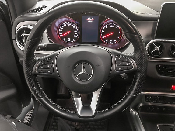 Mercedes-Benz X250 d 13 of 30