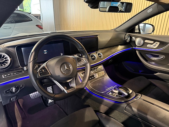 Mercedes-Benz E200 19 of 30