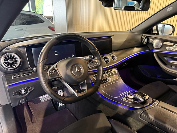Mercedes-Benz E200 15 of 30