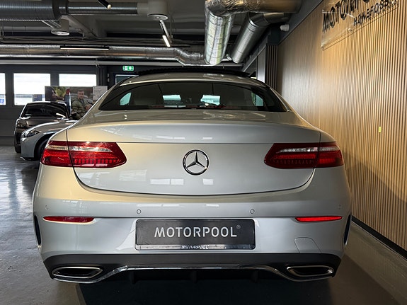 Mercedes-Benz E200 13 of 30