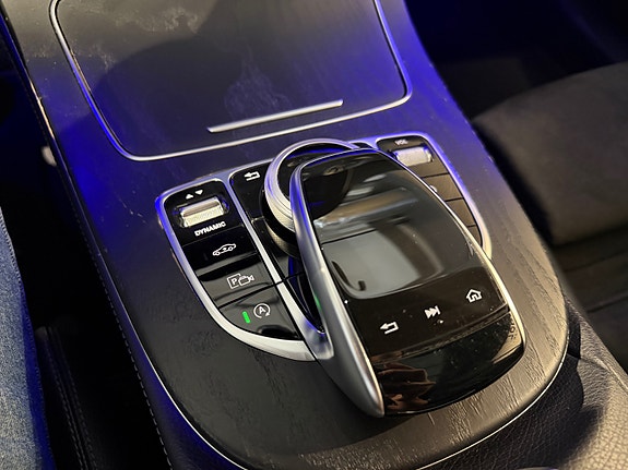 Mercedes-Benz E200 30 of 30