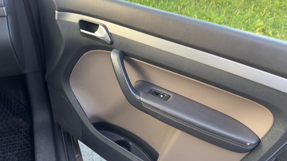 Volkswagen Touran 7 of 12