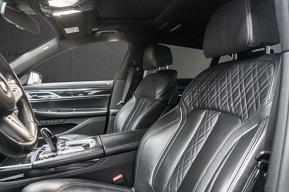 BMW 745Le 15 of 30